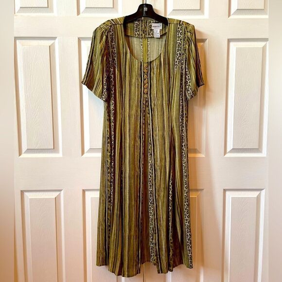 FASHION BUG SAGE GREEN WITH STRIPES & ANIMAL PRINT SHORT SLEEVE DRESS SIZE 18 - Picture 1 of 5